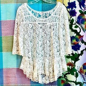 🌺🎉HP🎉🌺 NWOT Free People Gorgeous Floral Lace Peasant Top
